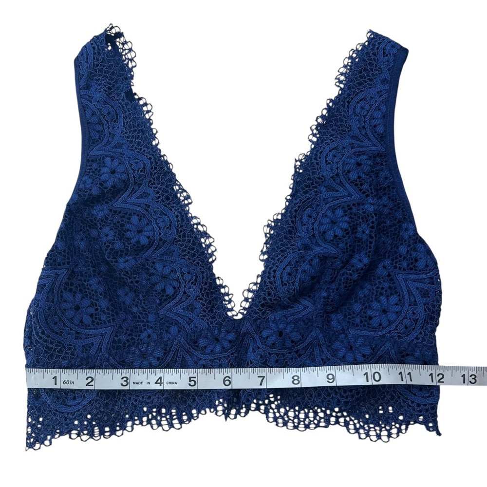 Victoria's Secret Body By Victoria Lace Bralette Size Medium Floral Navy Blue - Picture 3 of 5